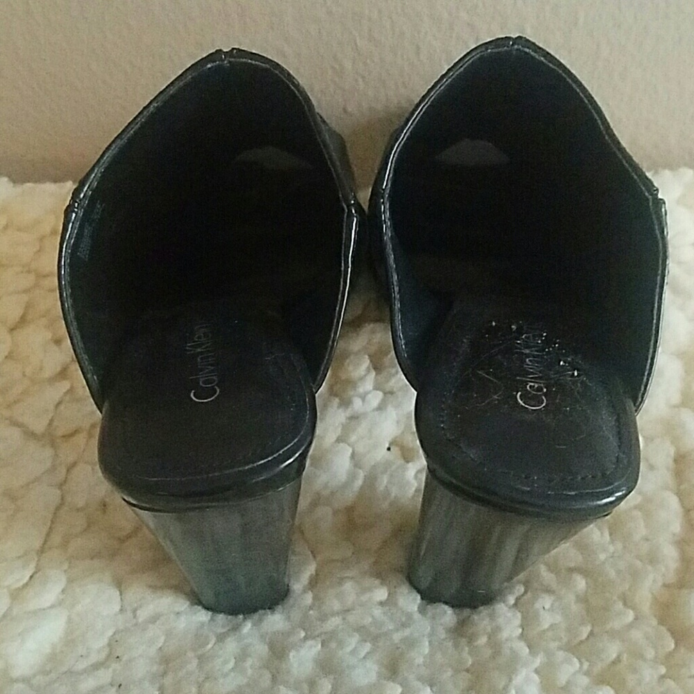 Shoes - Picture 3 of 6